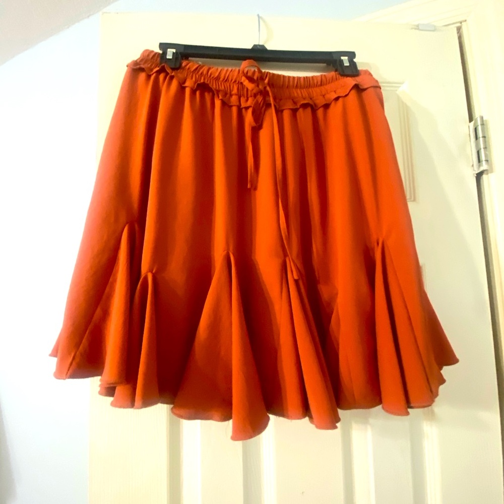 Perfect flowy skirt for fall!